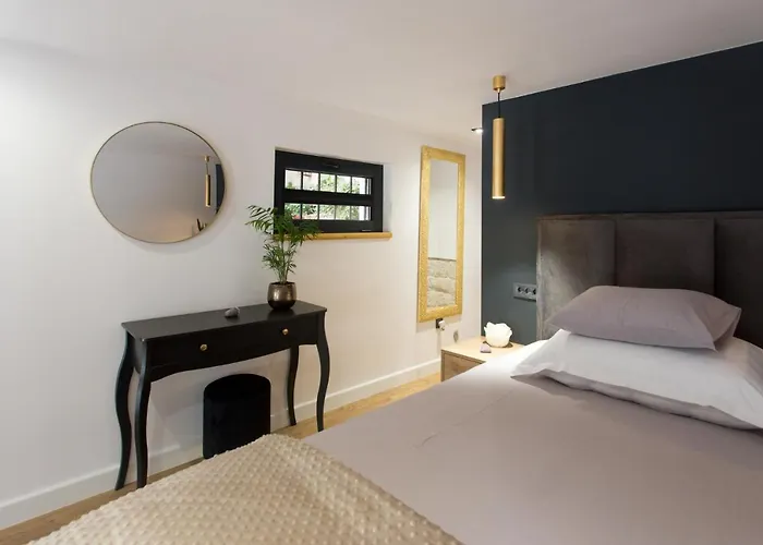 Castel Beachfront Apartment