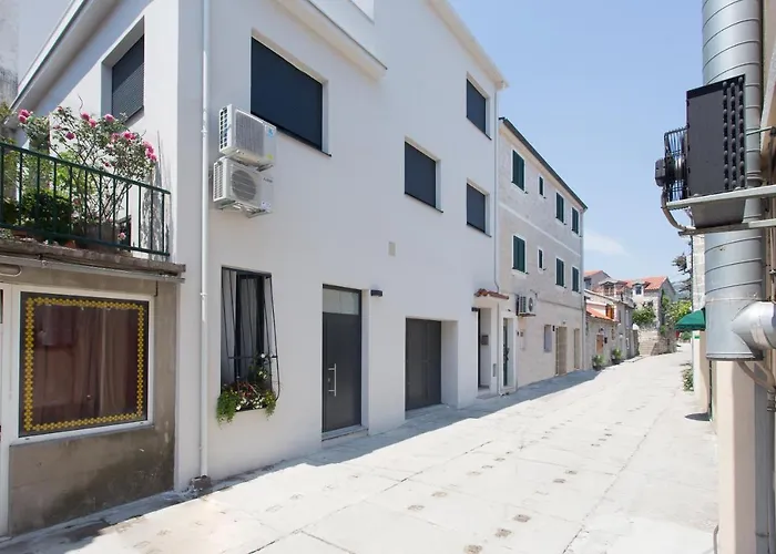Castel Beachfront Apartment